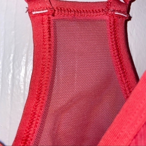 Victoria's Secret PINK Sport Bra Ultimate Lightly Lined Gym to Swim Collection - Picture 4 of 9